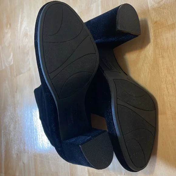 Christian Siriano Payless Velvet Ankle Boots - Black - Picture 6 of 10